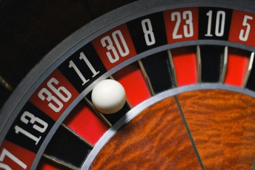 Roulette Online: Tips Memilih Situs Terpercaya dan Cara Menang Lebih Konsisten